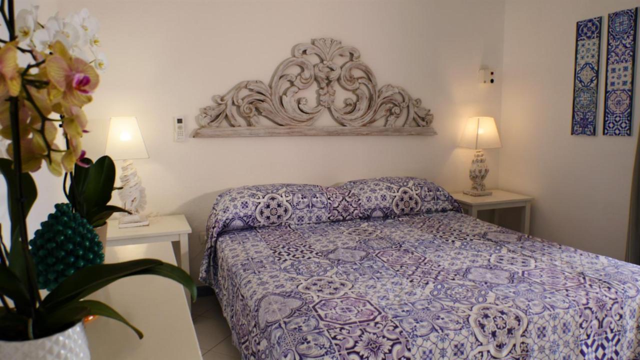 La Piazza Luxury Hotel & Spa Panarea Buitenkant foto