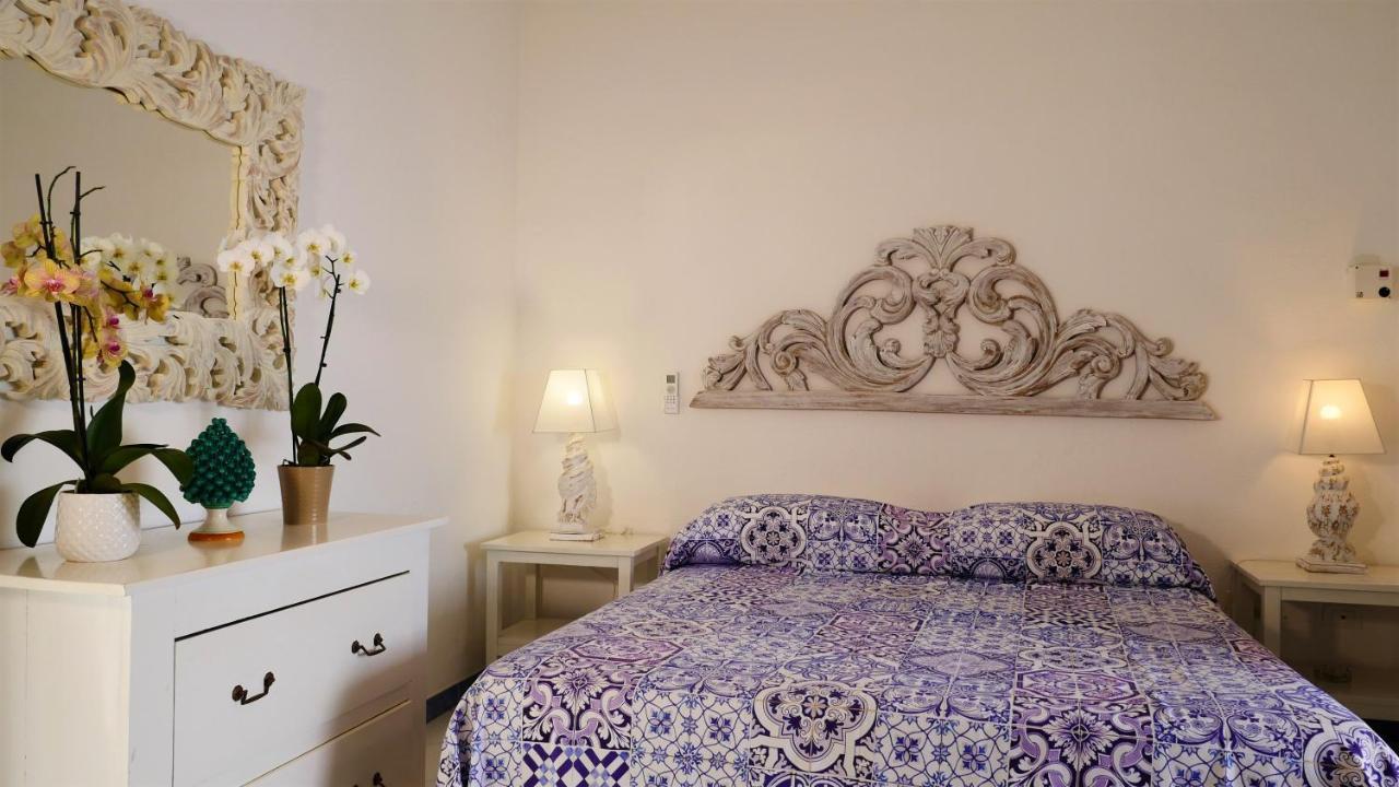 La Piazza Luxury Hotel & Spa Panarea Buitenkant foto