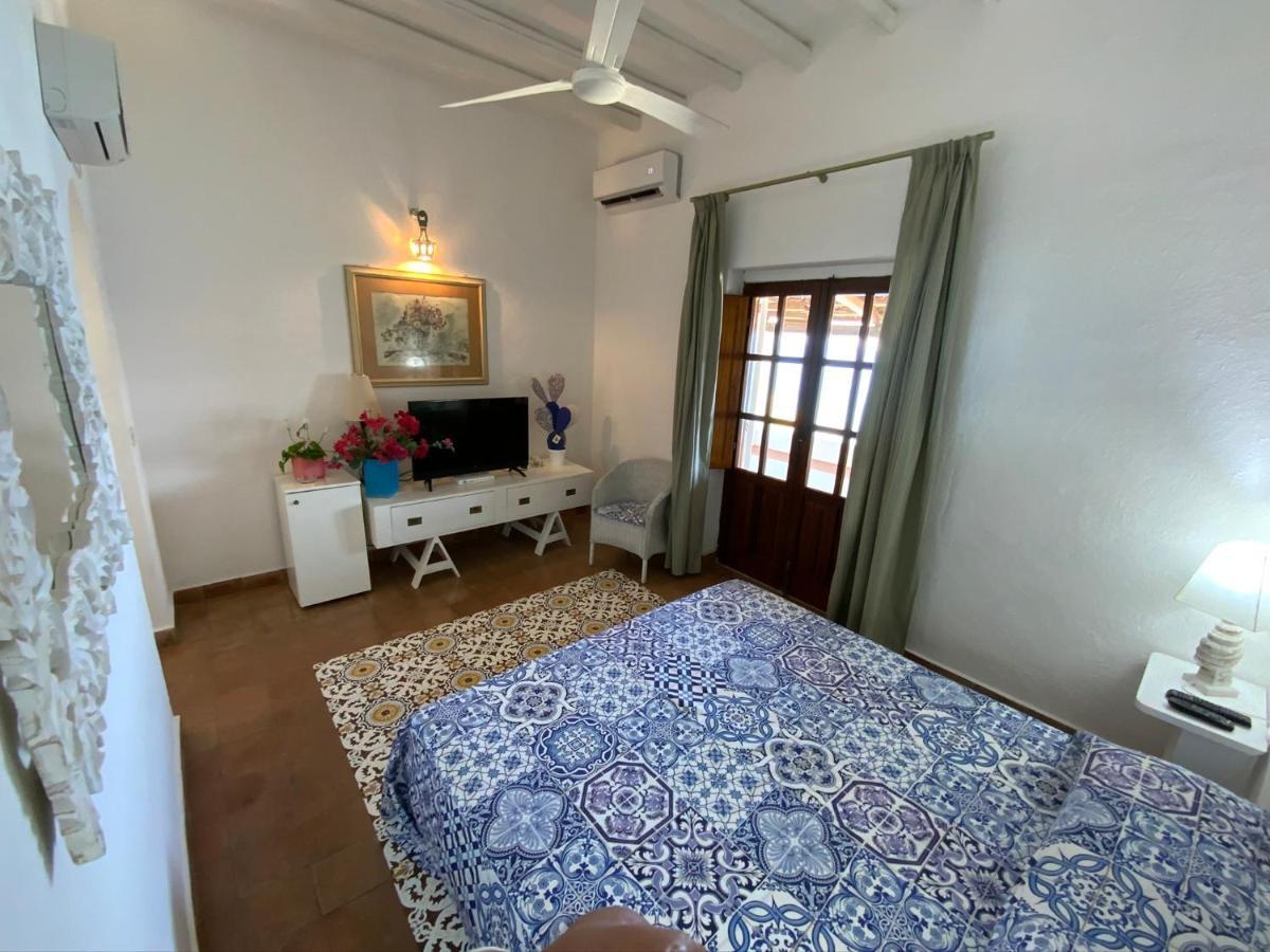 La Piazza Luxury Hotel & Spa Panarea Buitenkant foto