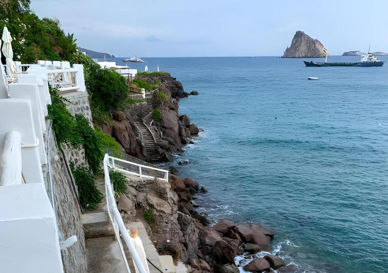 La Piazza Luxury Hotel & Spa Panarea Buitenkant foto