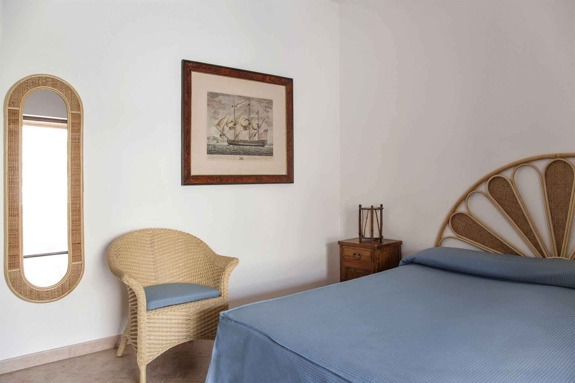 La Piazza Luxury Hotel & Spa Panarea Buitenkant foto