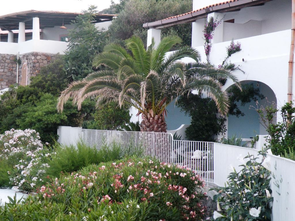 La Piazza Luxury Hotel & Spa Panarea Buitenkant foto